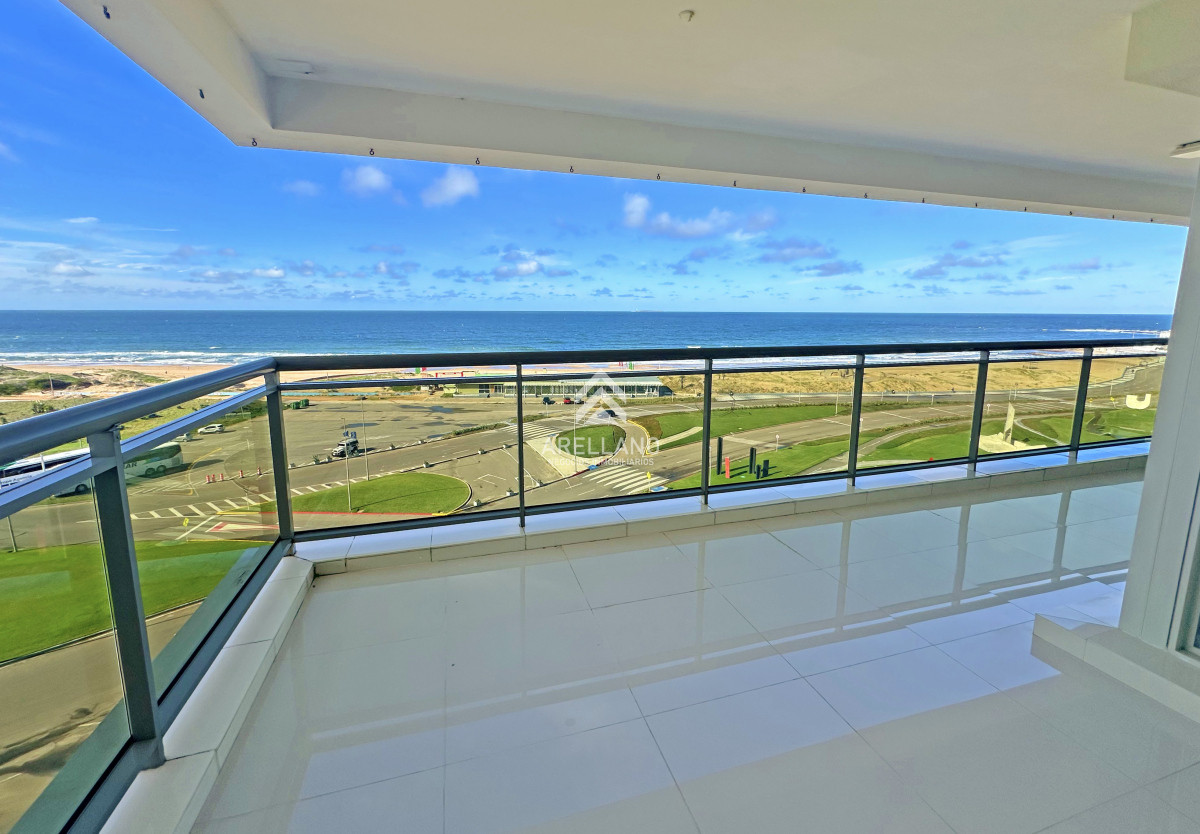 Apartamento ID.4643 - Esquinero en Imperiale, 4 suites. 