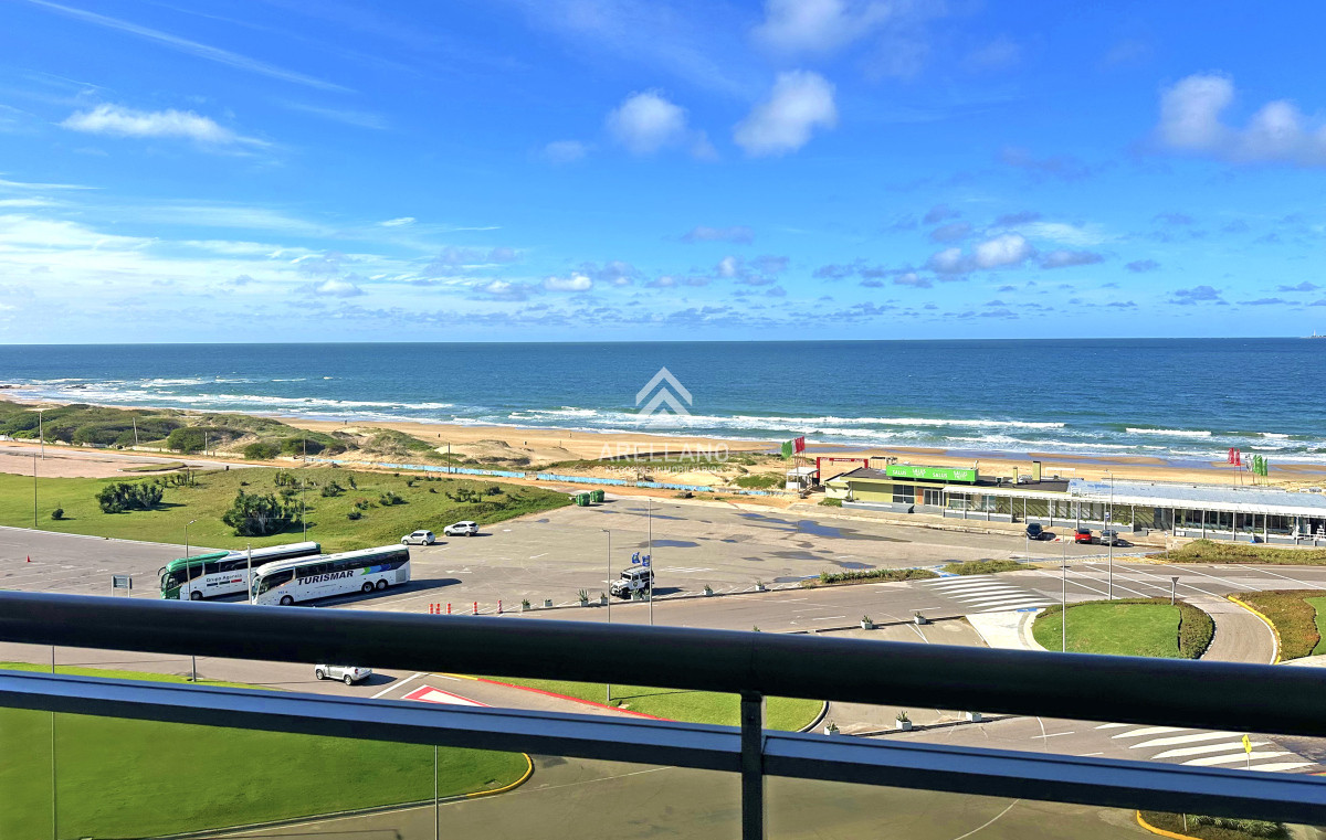 Apartamento ID.4643 - Esquinero en Imperiale, 4 suites. 