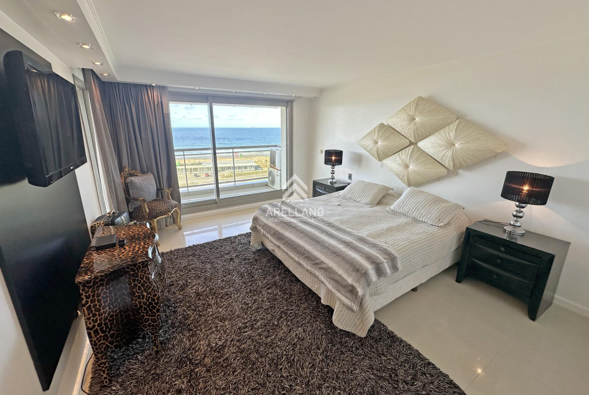 Apartamento ID.4643 - Esquinero en Imperiale, 4 suites. 