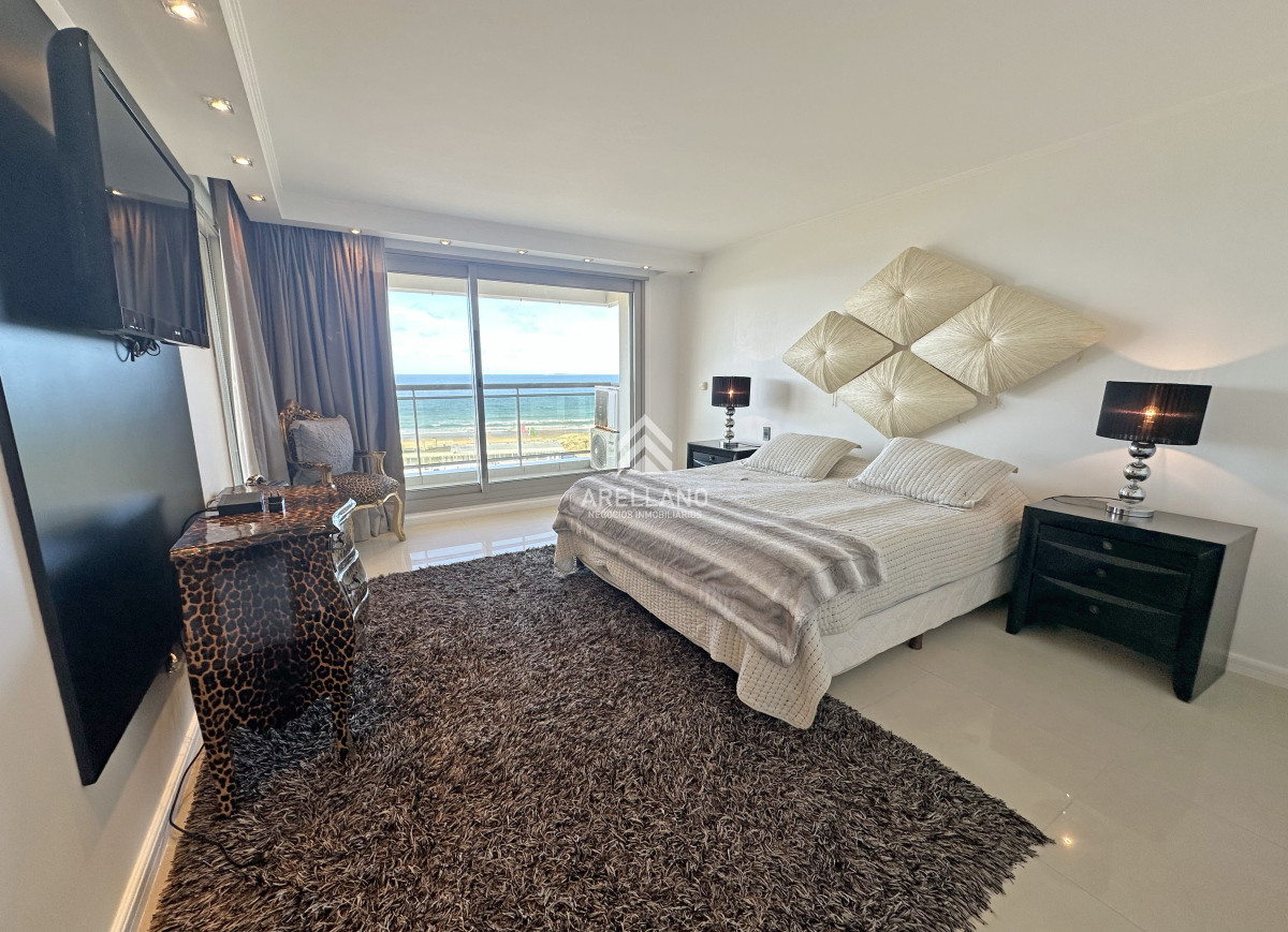 Apartamento ID.4643 - Esquinero en Imperiale, 4 suites. 