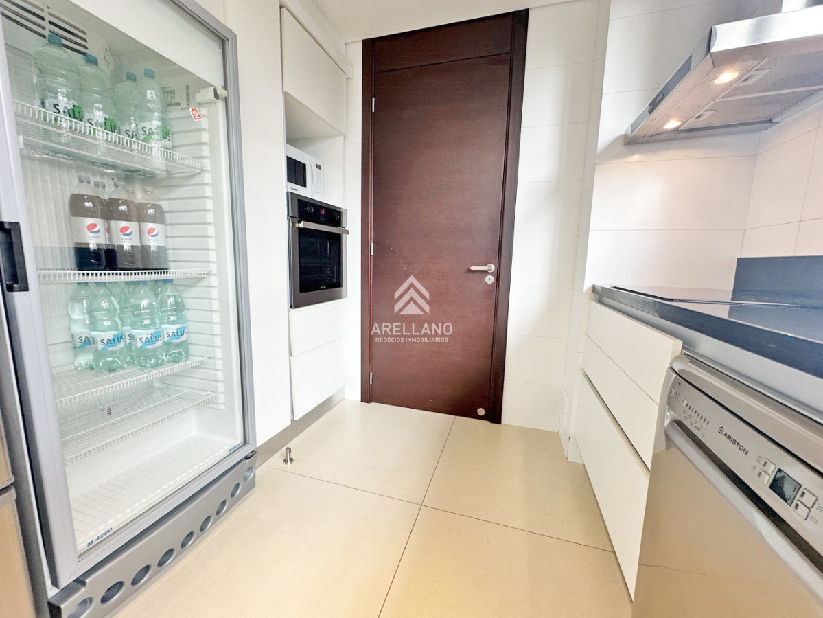 Apartamento ID.4646 - Puerto, piso entero, pileta propia climatizada, 3 garajes