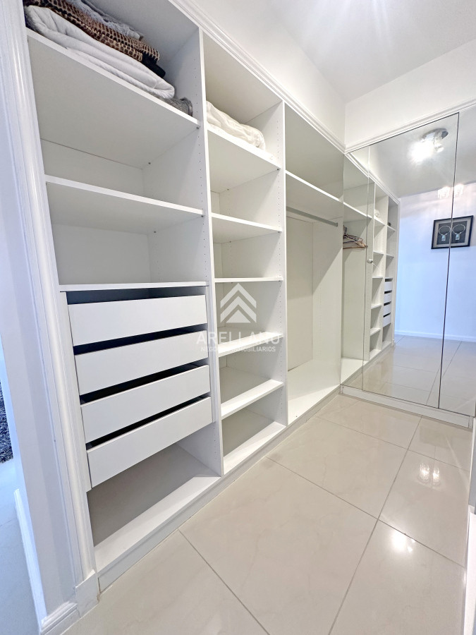 Apartamento ID.4643 - Esquinero en Imperiale, 4 suites. 