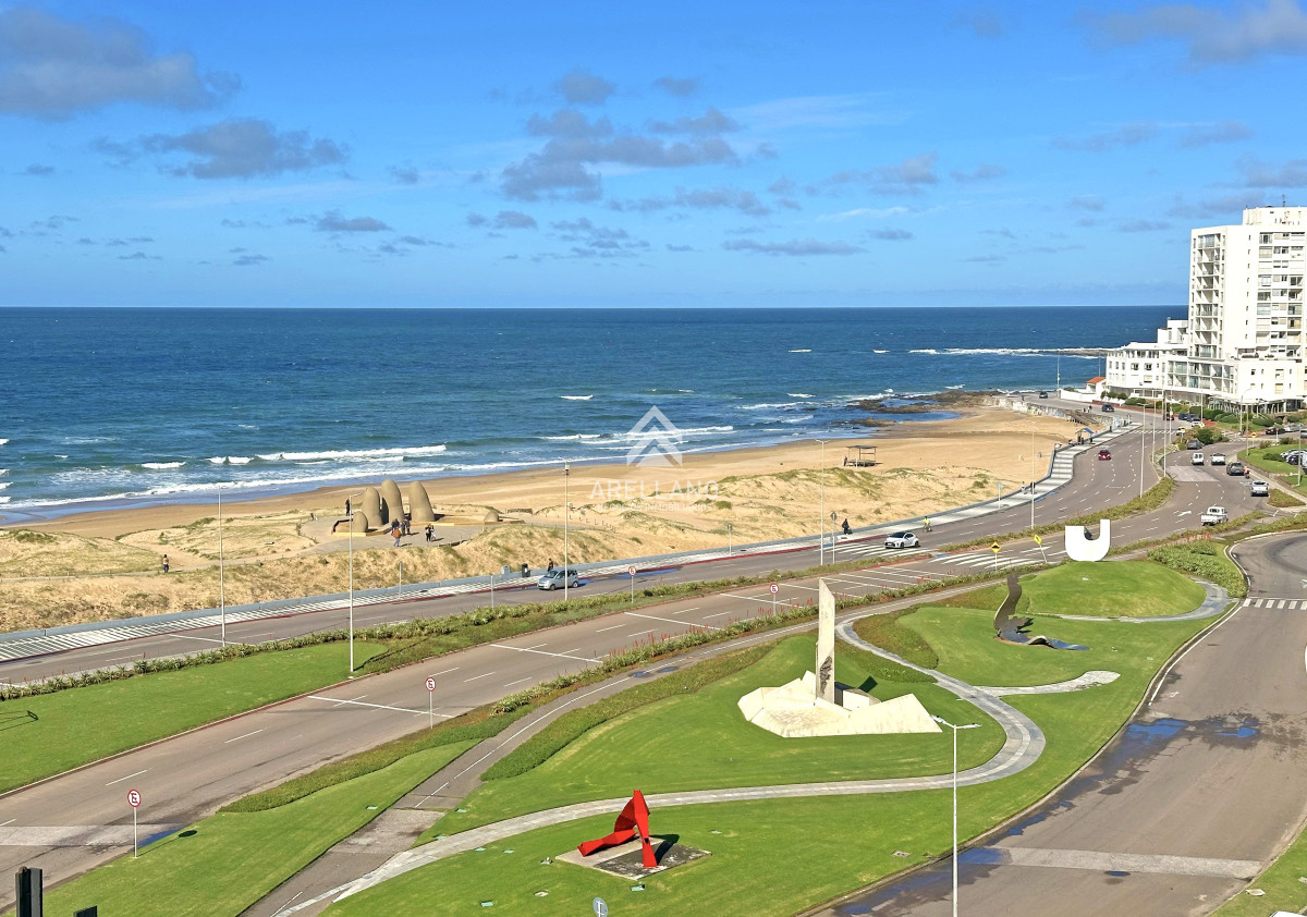 Apartamento ID.4643 - Esquinero en Imperiale, 4 suites. 