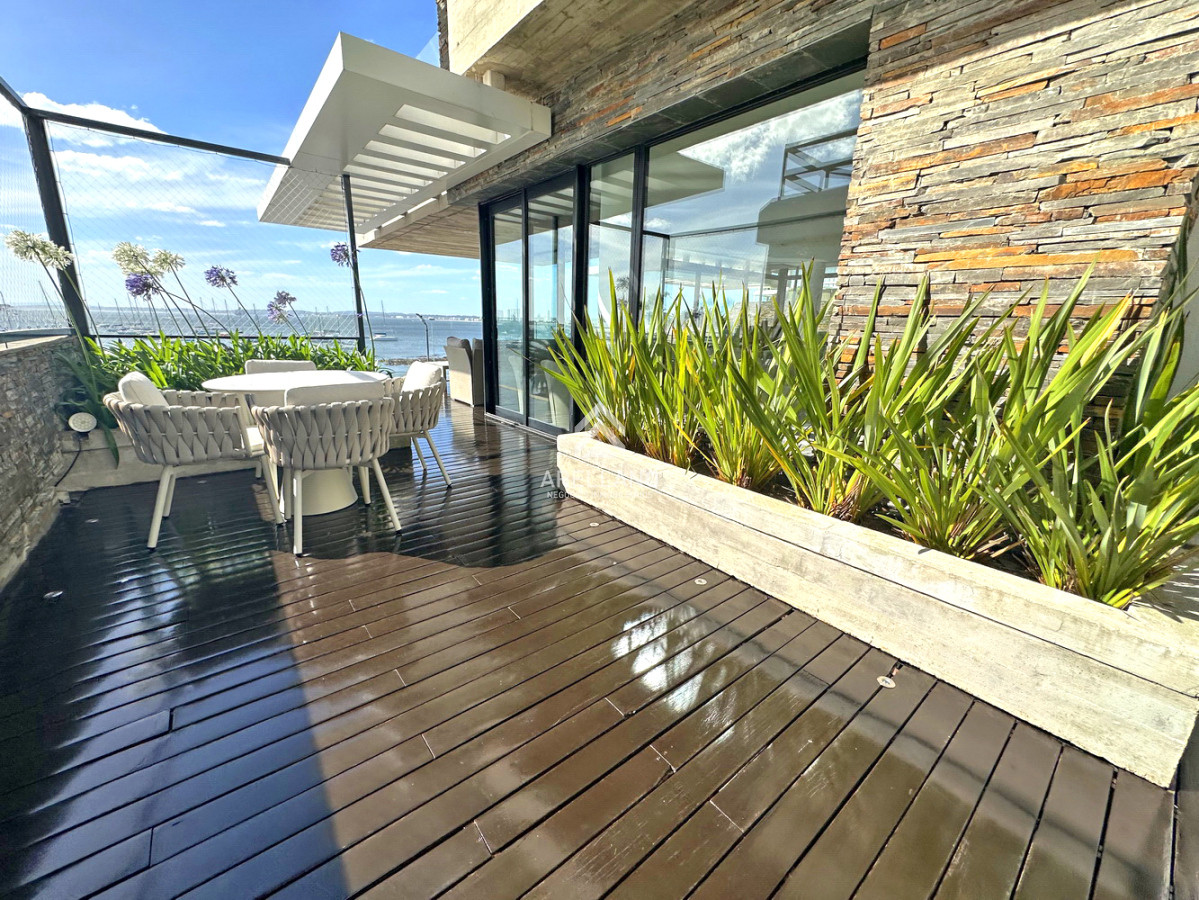 Apartamento ID.4646 - Puerto, piso entero, pileta propia climatizada, 3 garajes