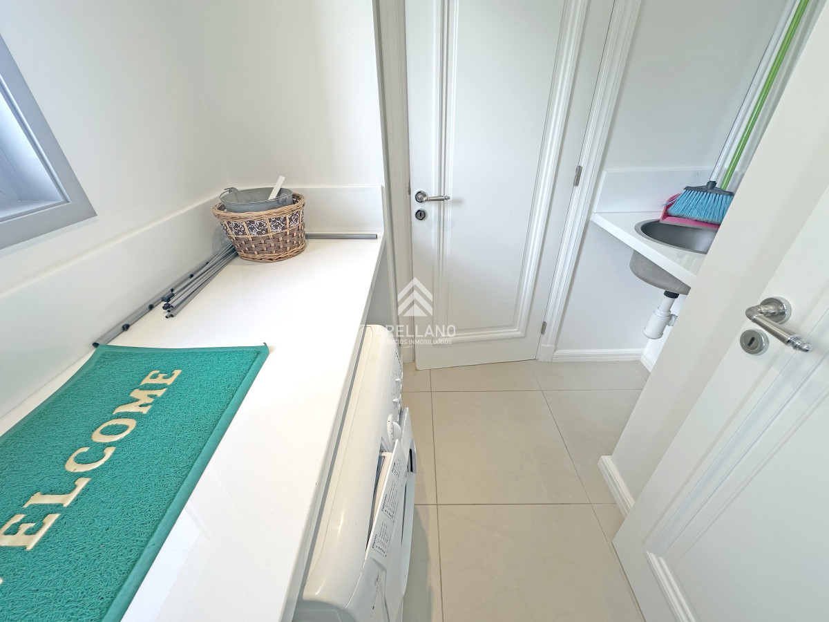 Apartamento ID.4643 - Esquinero en Imperiale, 4 suites. 
