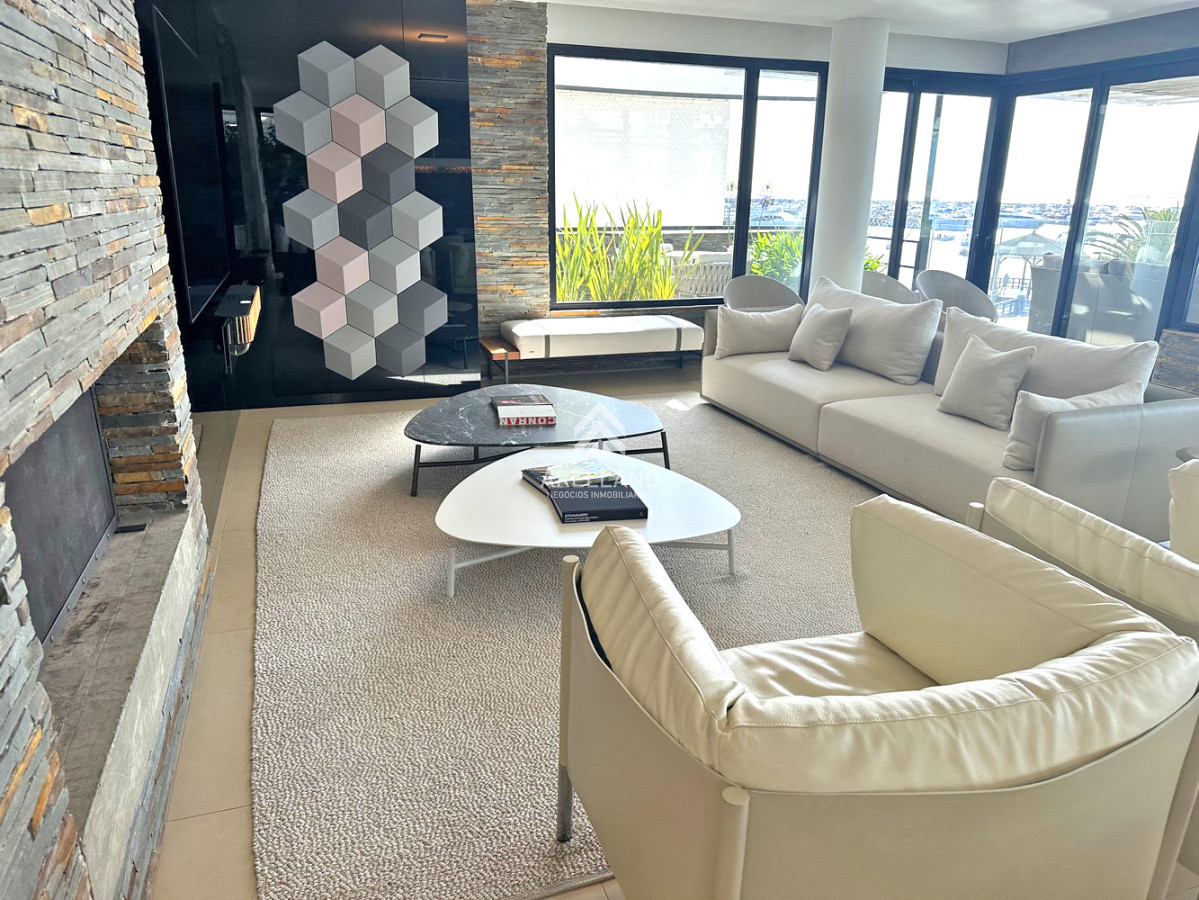Apartamento ID.4646 - Puerto, piso entero, pileta propia climatizada, 3 garajes