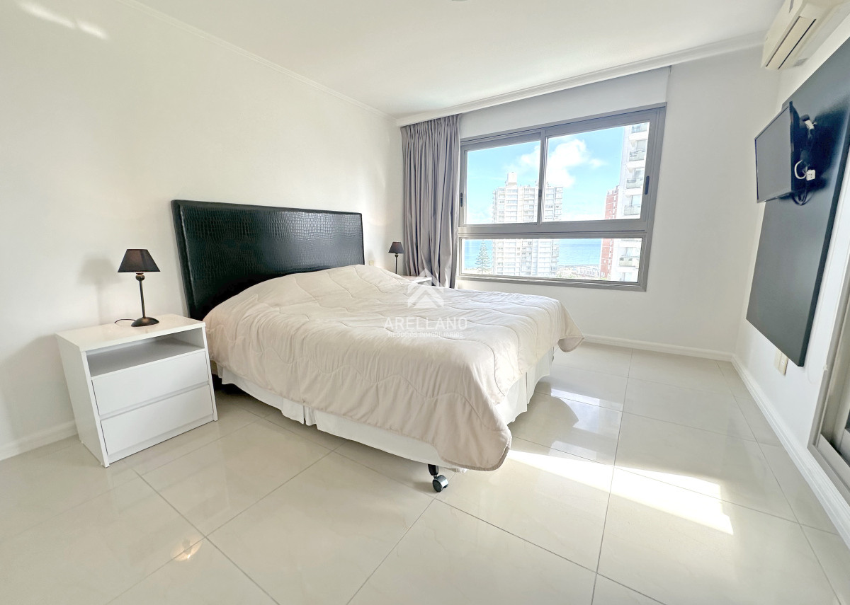 Apartamento ID.4643 - Esquinero en Imperiale, 4 suites. 