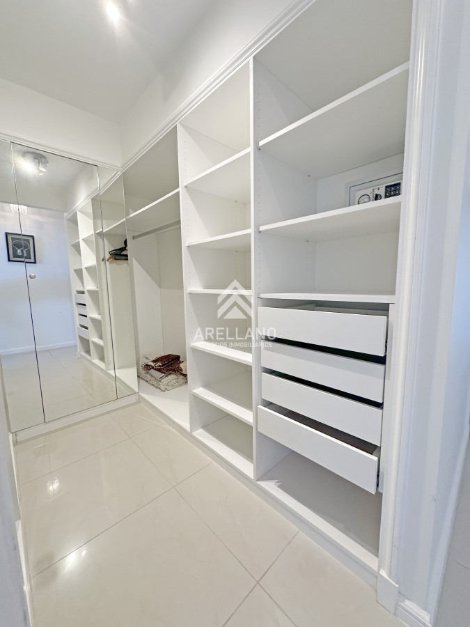 Apartamento ID.4643 - Esquinero en Imperiale, 4 suites. 