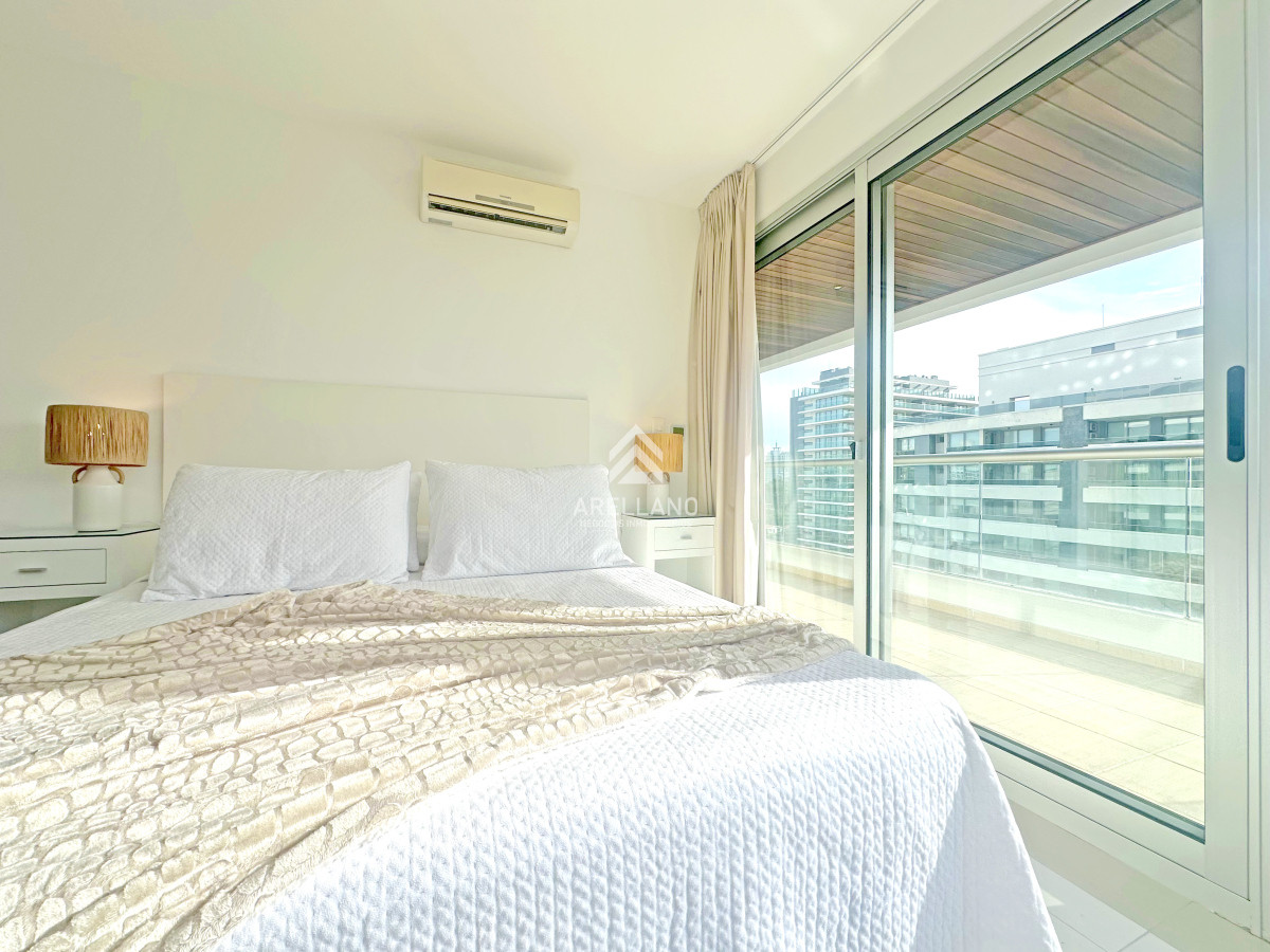 Apartamento ID.4379 - Venta apartamento 2 dormitorios, 2 baños, losa radiante, garaje, baulera.