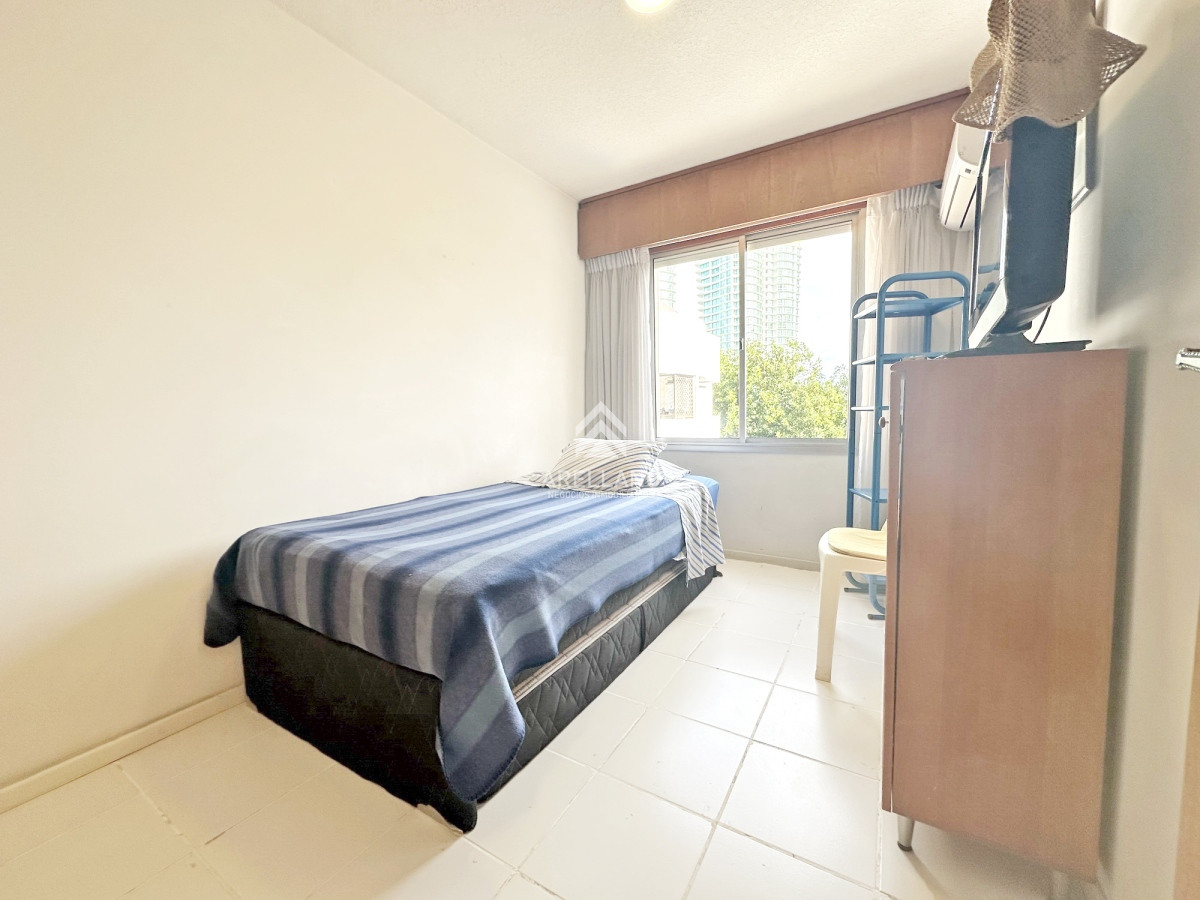 Apartamento ID.4853 - REBAJADO!! Dúplex con barbacoa propia. 3 dorm. Garaje, mucamas. Bajos gastos.