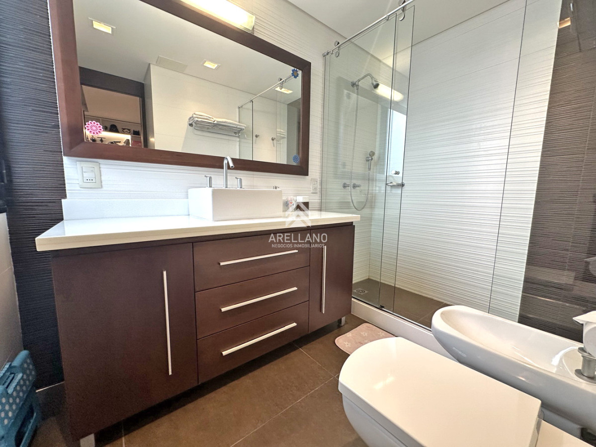 Apartamento ID.4646 - Puerto, piso entero, pileta propia climatizada, 3 garajes