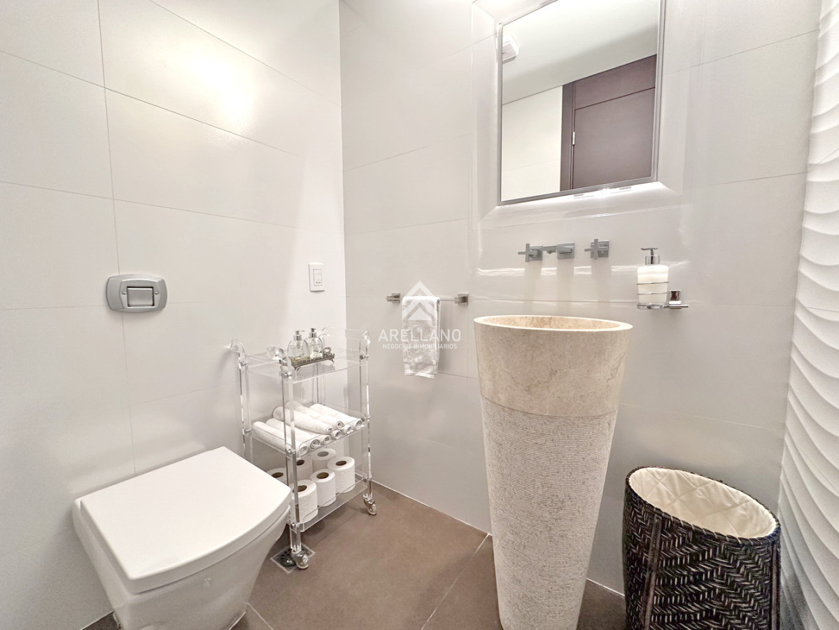 Apartamento ID.4646 - Puerto, piso entero, pileta propia climatizada, 3 garajes