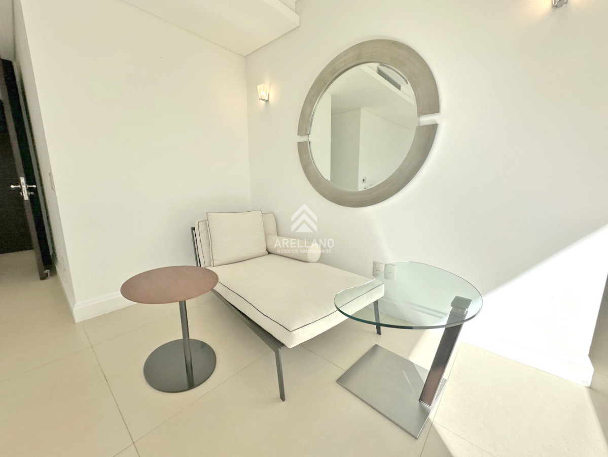 Apartamento ID.4646 - Puerto, piso entero, pileta propia climatizada, 3 garajes