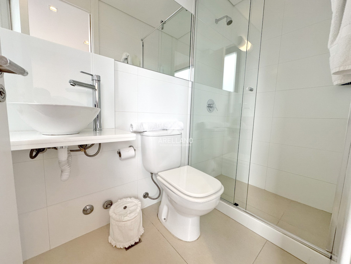Apartamento ID.4646 - Puerto, piso entero, pileta propia climatizada, 3 garajes