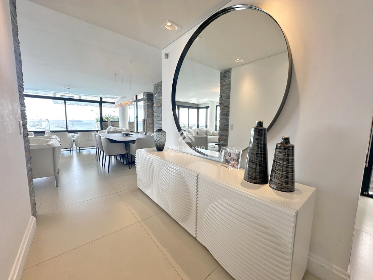 Apartamento ID.4646 - Puerto, piso entero, pileta propia climatizada, 3 garajes