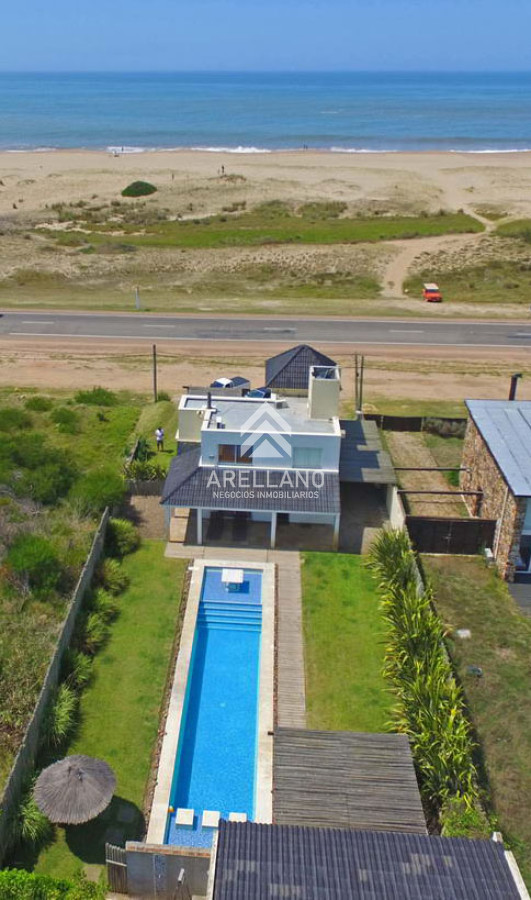 Casa ID.5167 - Primera fila con vista al océano. Gran piscina climatizada, barbacoa cerrada, wifi