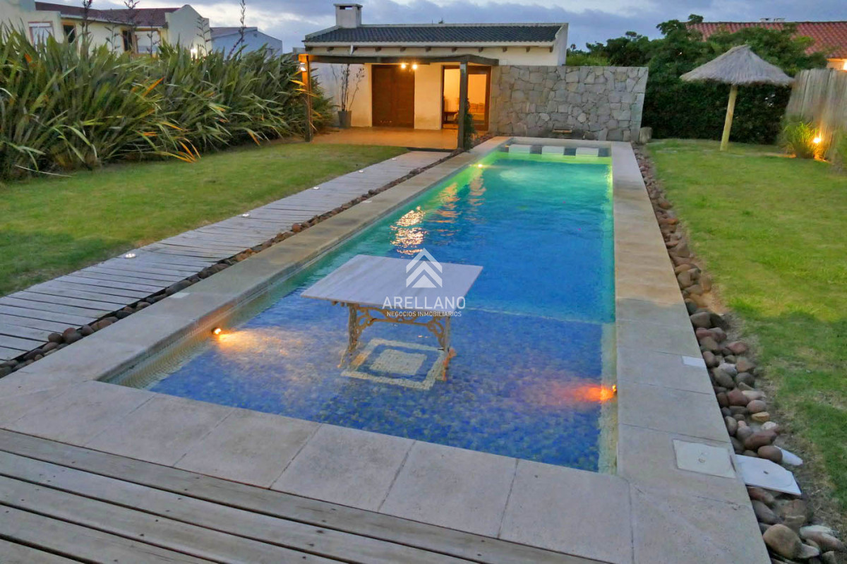 Casa ID.5167 - Primera fila con vista al océano. Gran piscina climatizada, barbacoa cerrada, wifi