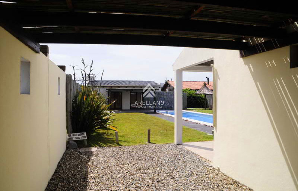 Casa ID.5167 - Primera fila con vista al océano. Gran piscina climatizada, barbacoa cerrada, wifi