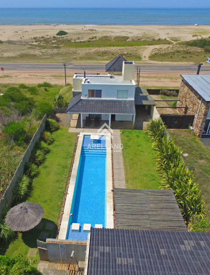 Casa ID.5167 - Primera fila con vista al océano. Gran piscina climatizada, barbacoa cerrada, wifi