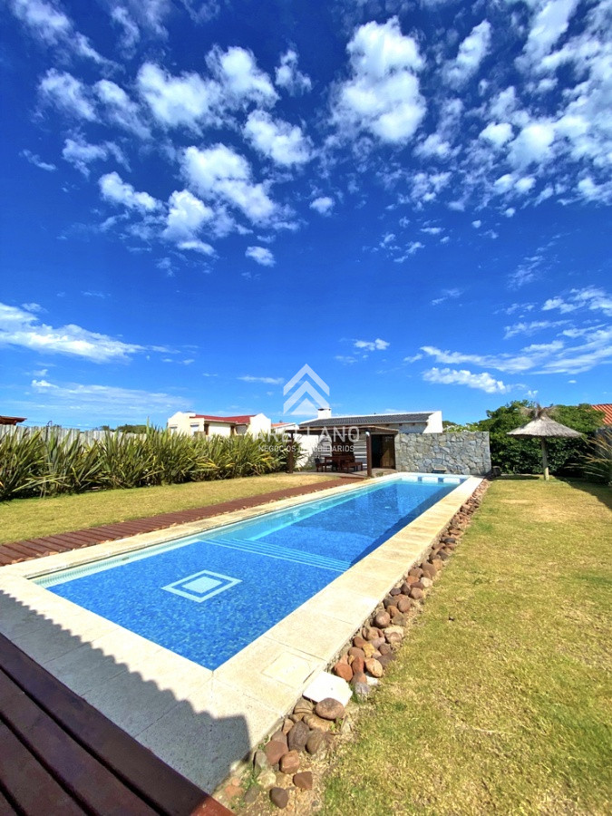 Casa ID.5167 - Primera fila con vista al océano. Gran piscina climatizada, barbacoa cerrada, wifi