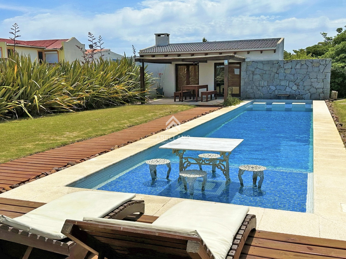 Casa ID.5167 - Primera fila con vista al océano. Gran piscina climatizada, barbacoa cerrada, wifi