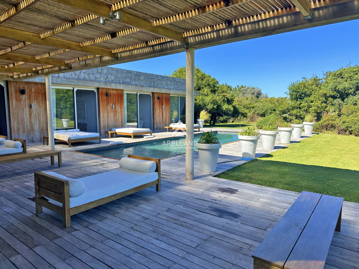 Casa ID.4642 - Chacra de lujo en José Ignacio con vista al océano. 5 suites, 3 hectáreas 