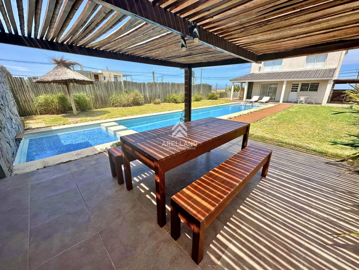 Casa ID.5167 - Primera fila con vista al océano. Gran piscina climatizada, barbacoa cerrada, wifi