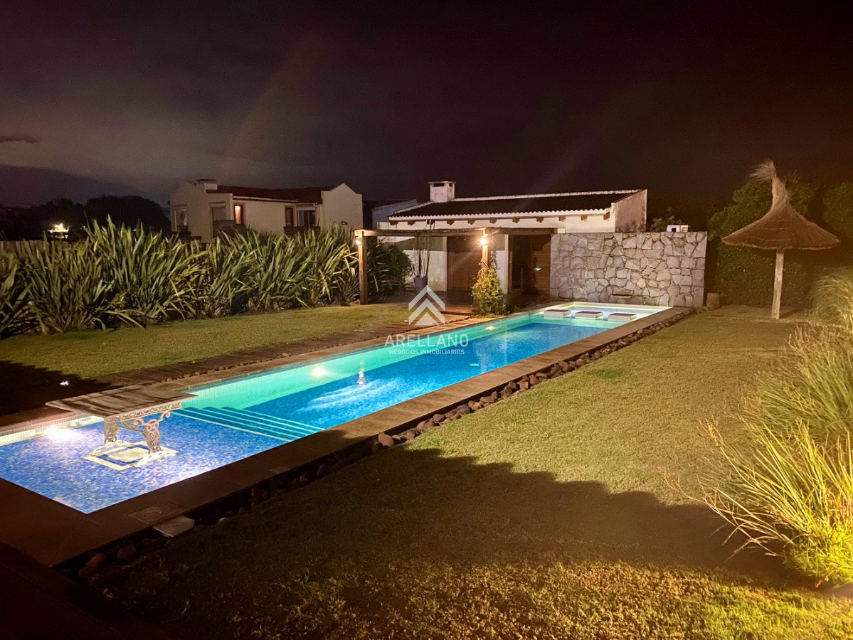 Casa ID.5167 - Primera fila con vista al océano. Gran piscina climatizada, barbacoa cerrada, wifi