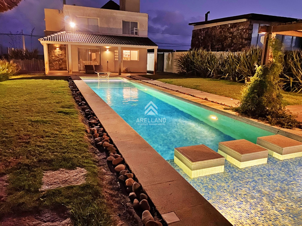 Casa ID.5167 - Primera fila con vista al océano. Gran piscina climatizada, barbacoa cerrada, wifi