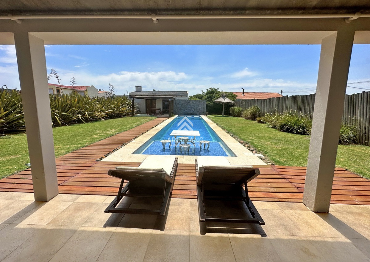 Casa ID.5167 - Primera fila con vista al océano. Gran piscina climatizada, barbacoa cerrada, wifi