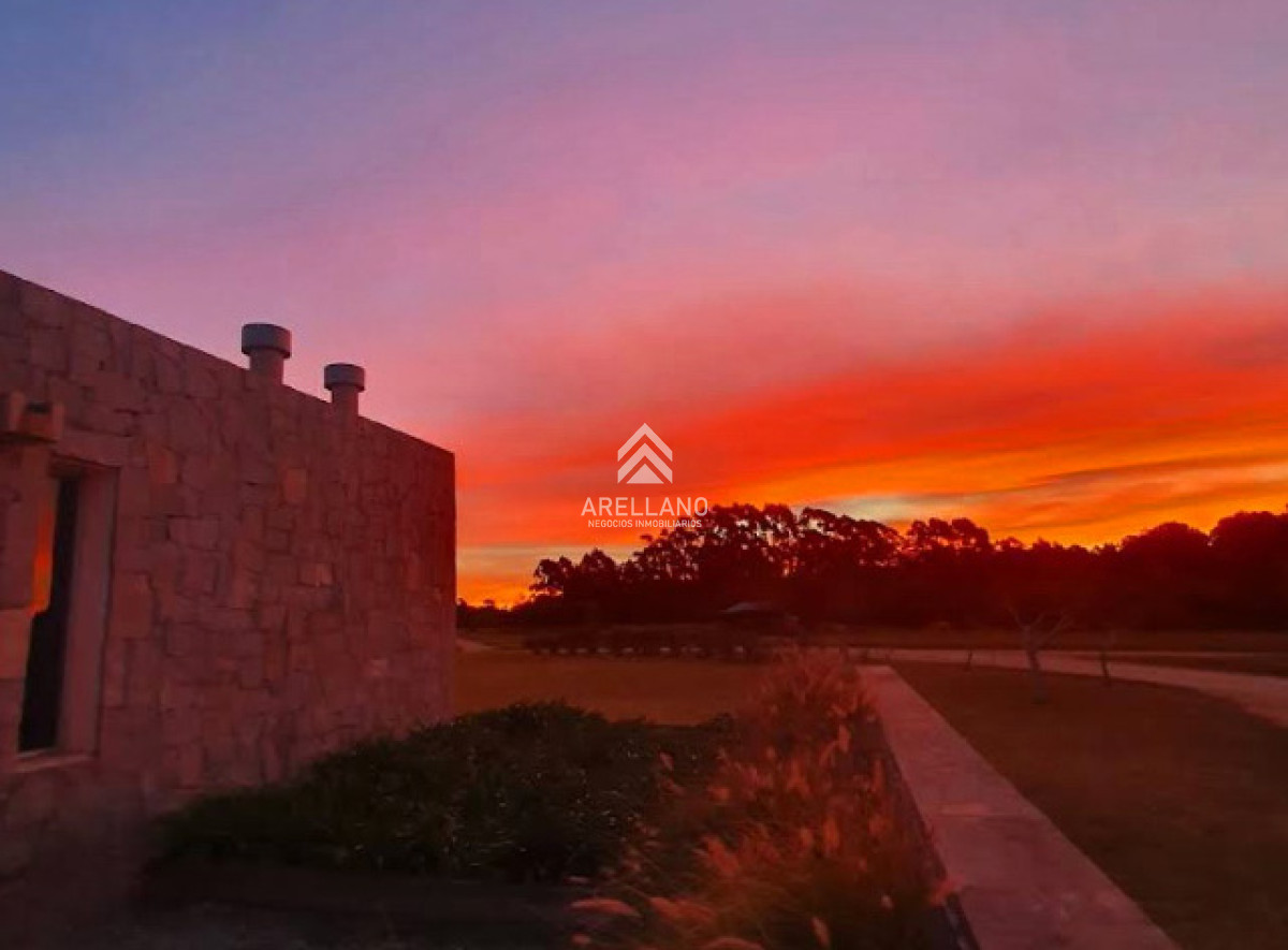 Casa ID.4642 - Chacra de lujo en José Ignacio con vista al océano. 5 suites, 3 hectáreas 