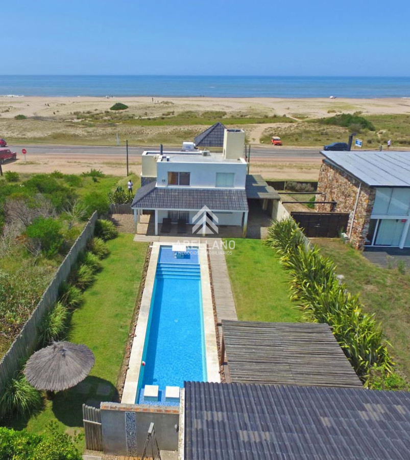 Casa ID.5167 - Primera fila con vista al océano. Gran piscina climatizada, barbacoa cerrada, wifi