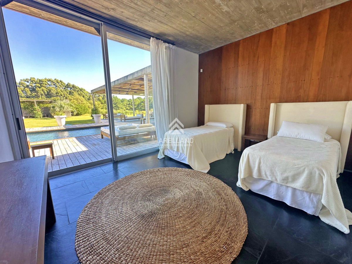Casa ID.4642 - Chacra de lujo en José Ignacio con vista al océano. 5 suites, 3 hectáreas 