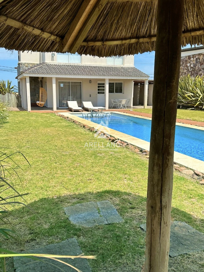 Casa ID.5167 - Primera fila con vista al océano. Gran piscina climatizada, barbacoa cerrada, wifi