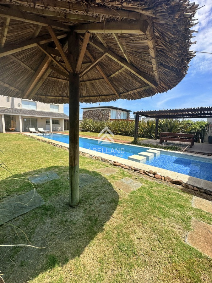 Casa ID.5167 - Primera fila con vista al océano. Gran piscina climatizada, barbacoa cerrada, wifi