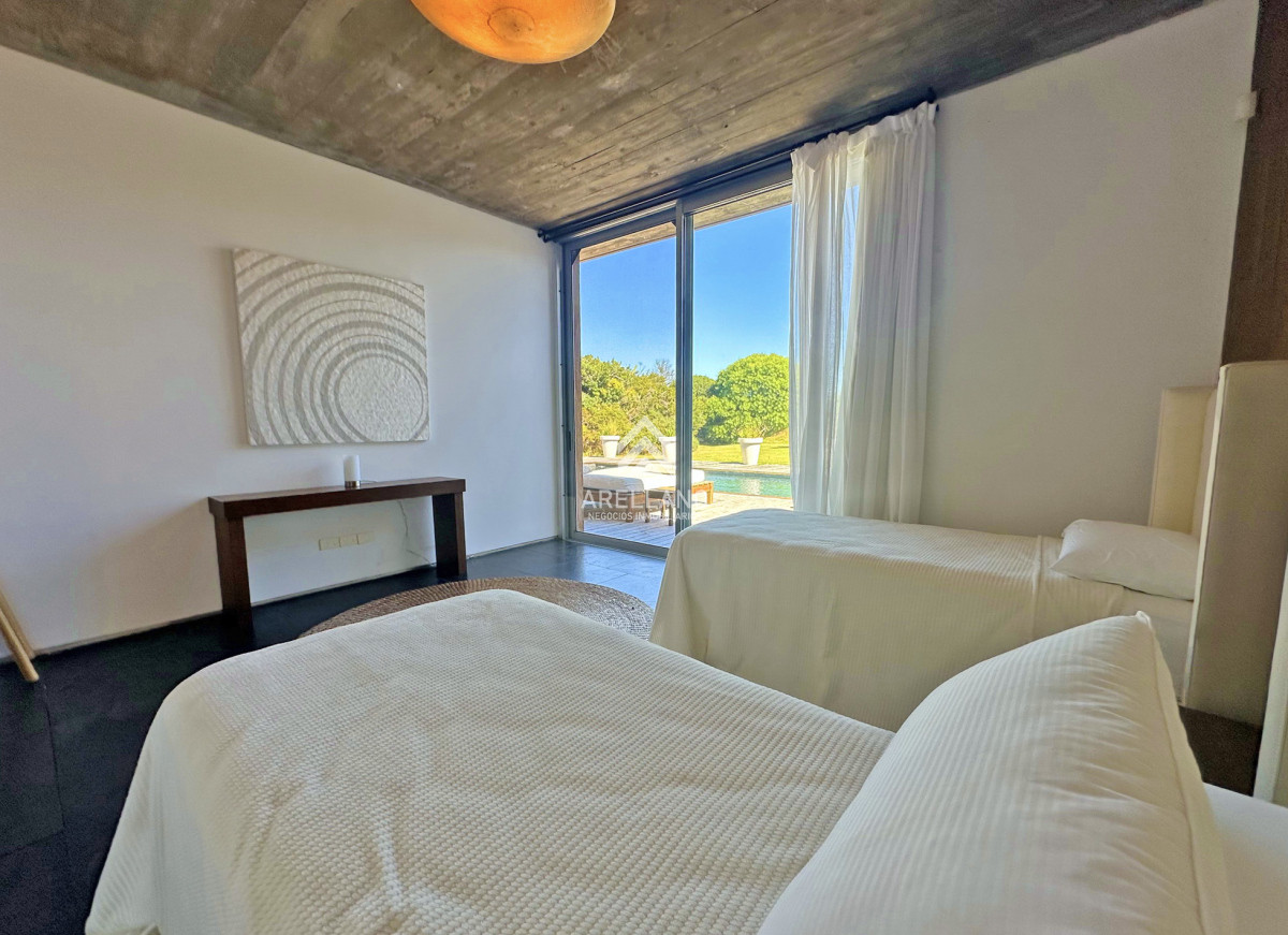 Casa ID.4642 - Chacra de lujo en José Ignacio con vista al océano. 5 suites, 3 hectáreas 