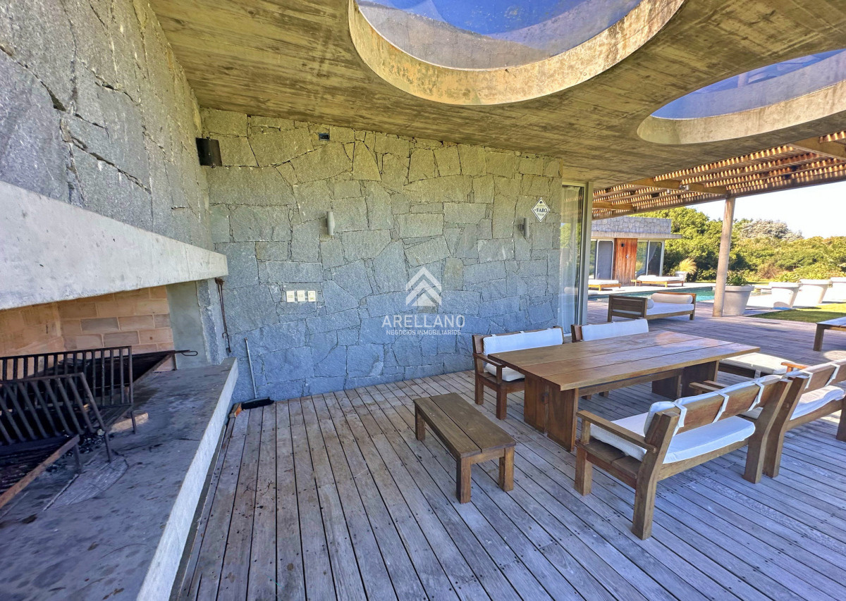 Casa ID.4642 - Chacra de lujo en José Ignacio con vista al océano. 5 suites, 3 hectáreas 