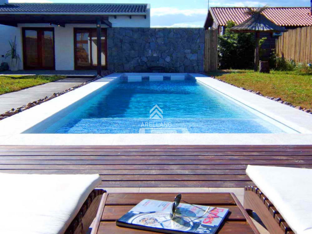 Casa ID.5167 - Primera fila con vista al océano. Gran piscina climatizada, barbacoa cerrada, wifi