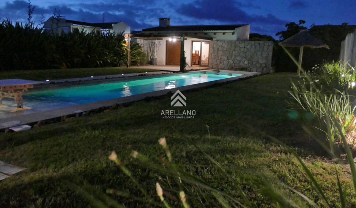 Casa ID.5167 - Primera fila con vista al océano. Gran piscina climatizada, barbacoa cerrada, wifi