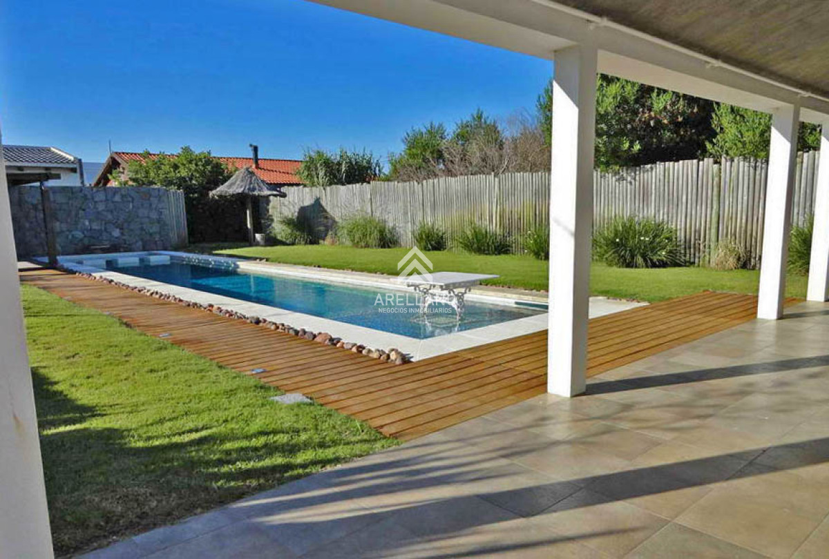 Casa ID.5167 - Primera fila con vista al océano. Gran piscina climatizada, barbacoa cerrada, wifi