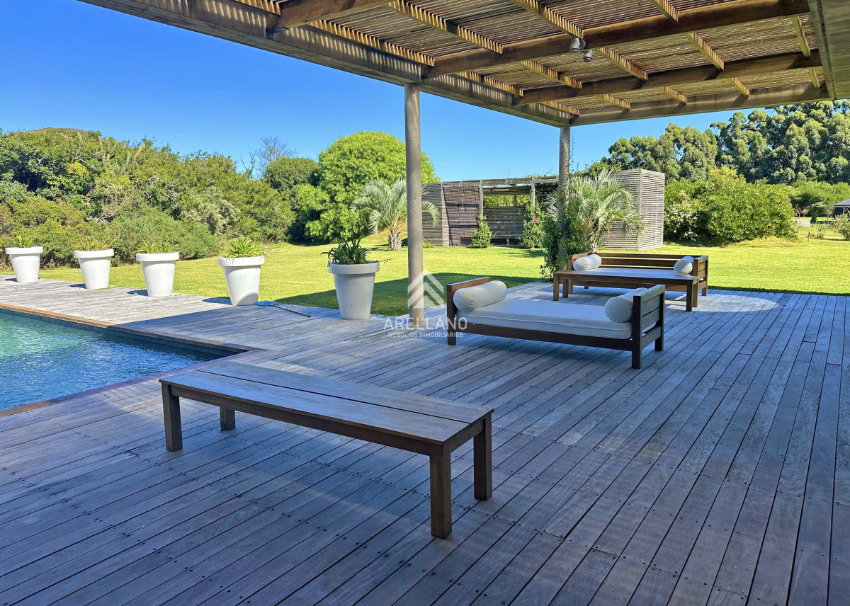 Casa ID.4642 - Chacra de lujo en José Ignacio con vista al océano. 5 suites, 3 hectáreas 