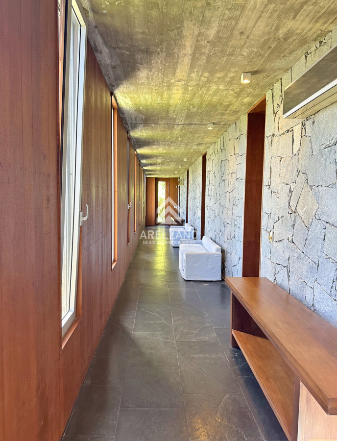 Casa ID.4642 - Chacra de lujo en José Ignacio con vista al océano. 5 suites, 3 hectáreas 