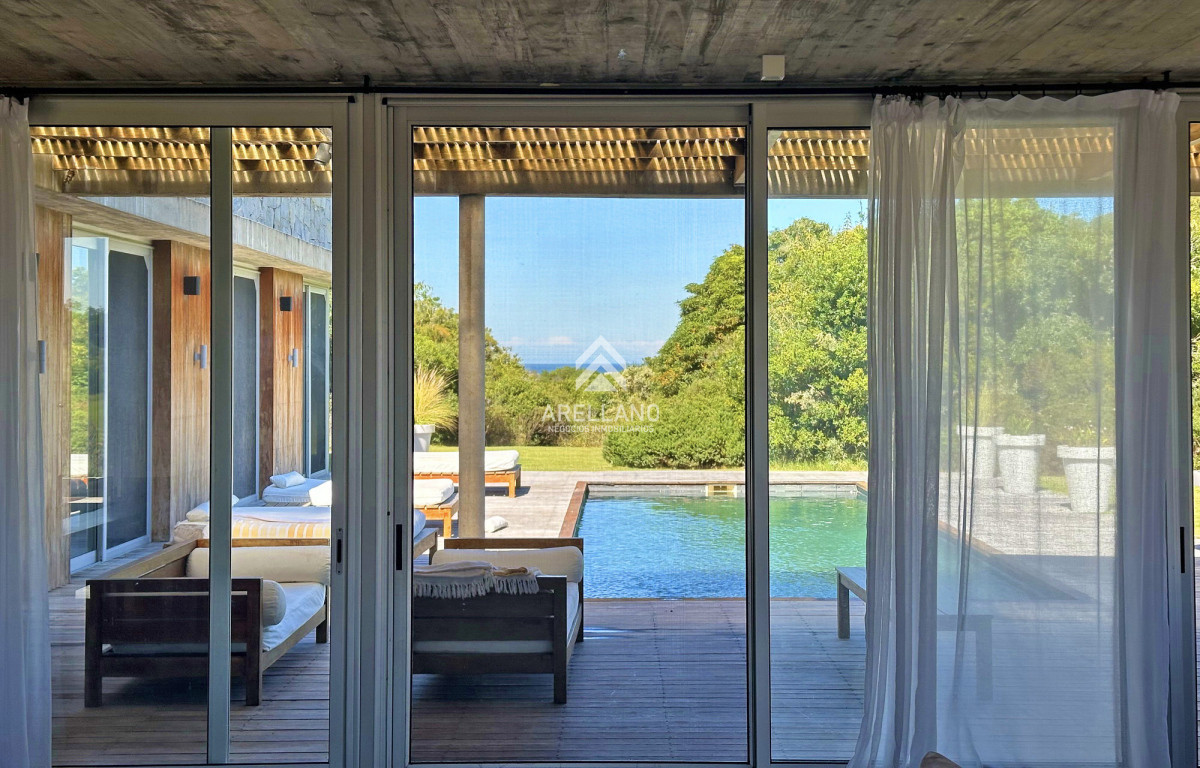 Casa ID.4642 - Chacra de lujo en José Ignacio con vista al océano. 5 suites, 3 hectáreas 