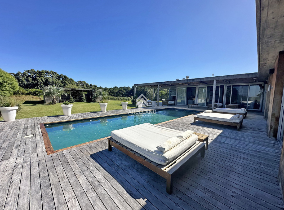 Casa ID.4642 - Chacra de lujo en José Ignacio con vista al océano. 5 suites, 3 hectáreas 