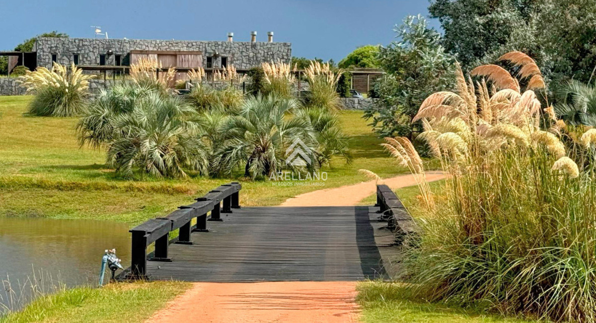 Casa ID.4642 - Chacra de lujo en José Ignacio con vista al océano. 5 suites, 3 hectáreas 