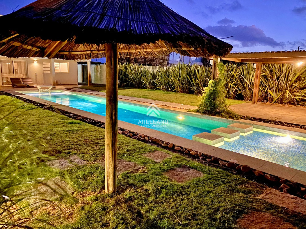 Casa ID.5167 - Primera fila con vista al océano. Gran piscina climatizada, barbacoa cerrada, wifi