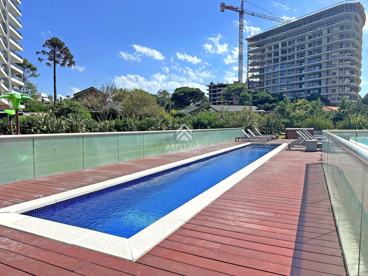 Apartamento ID.4379 - Venta apartamento 2 dormitorios, 2 baños, losa radiante, garaje, baulera.