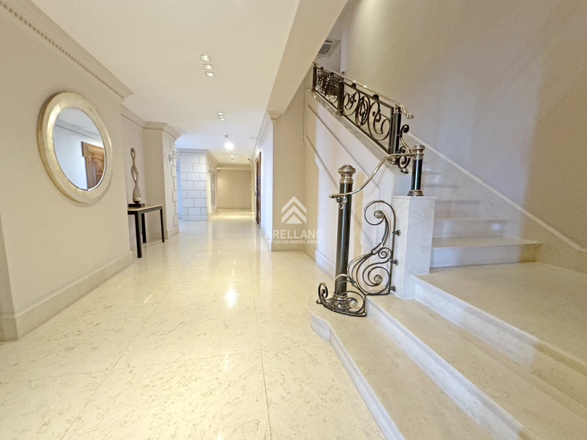 Apartamento ID.4643 - Esquinero en Imperiale, 4 suites. 