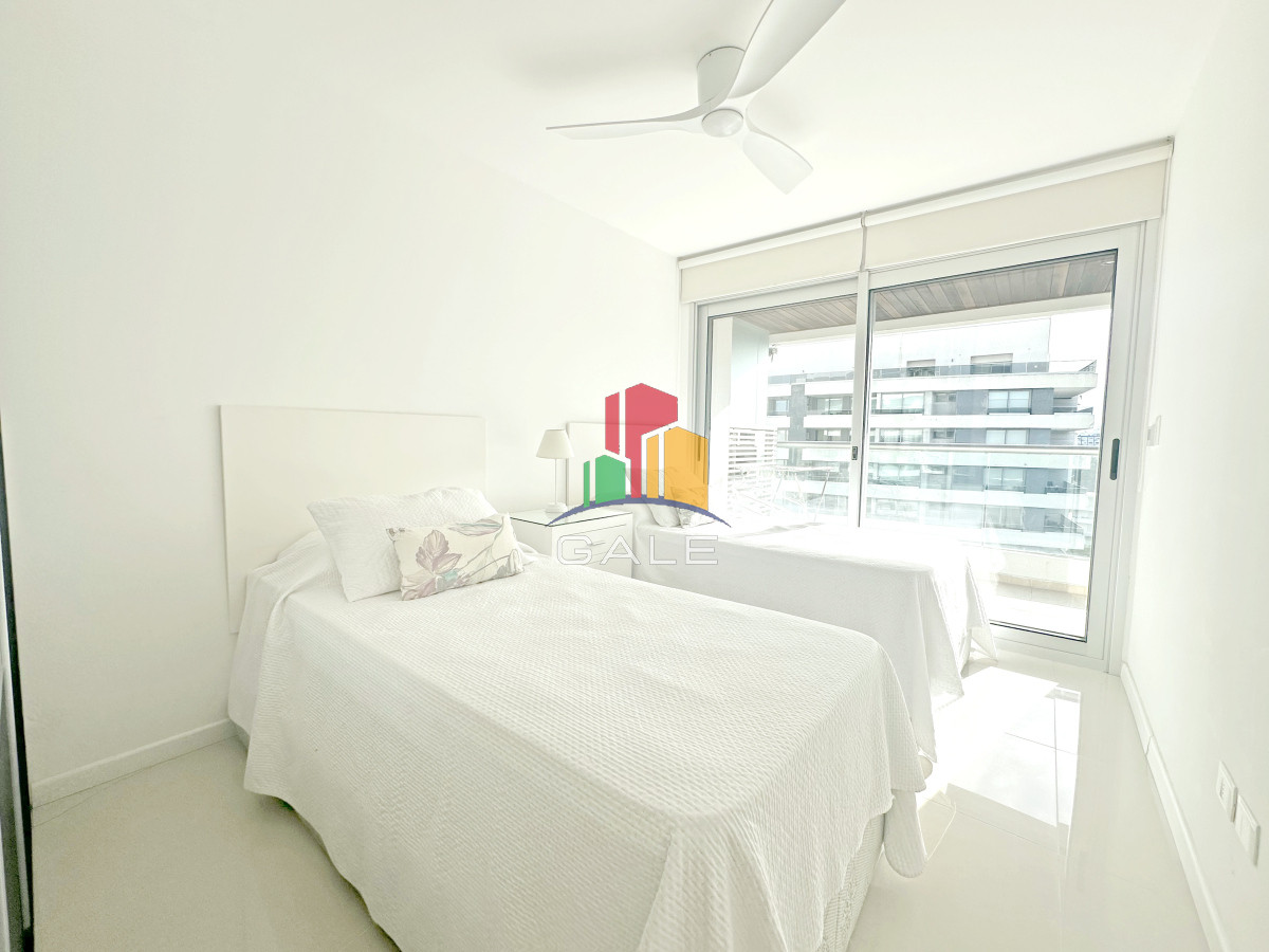 Apartamento ID.3585 - Icon Brava, 2 dorm, 2 baños, losa radiante, garaje, baulera.