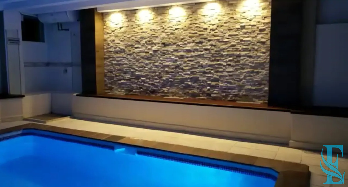 Apartamento ID.527 - Piso alto en Playa Brava con todos los servicios y gastos bajos.